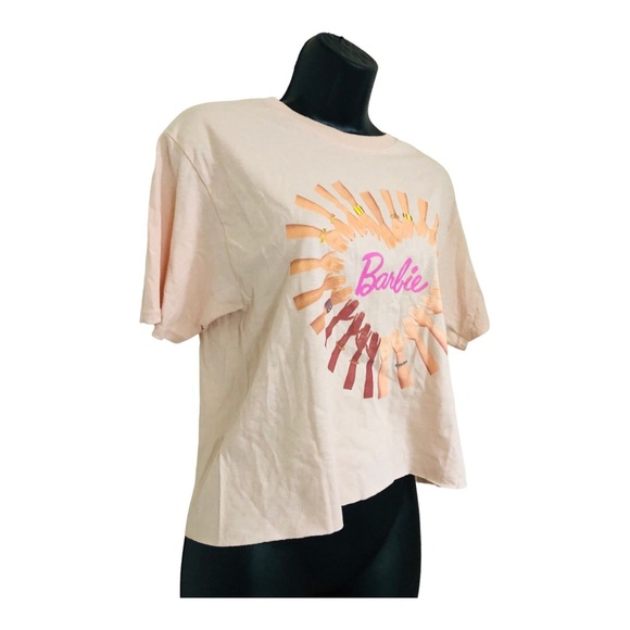 Barbie heart shaped multicultural Barbie hands graphic print tshirt size small - Picture 9 of 16